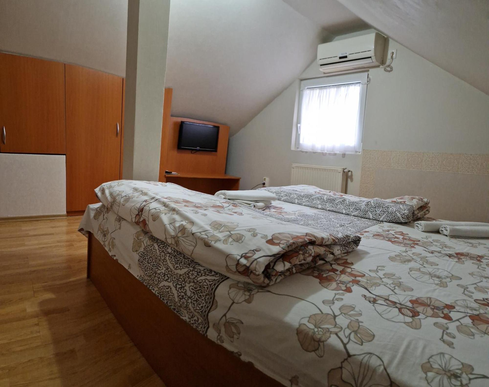 Pensiunea Veronica Băile Felix Camera foto